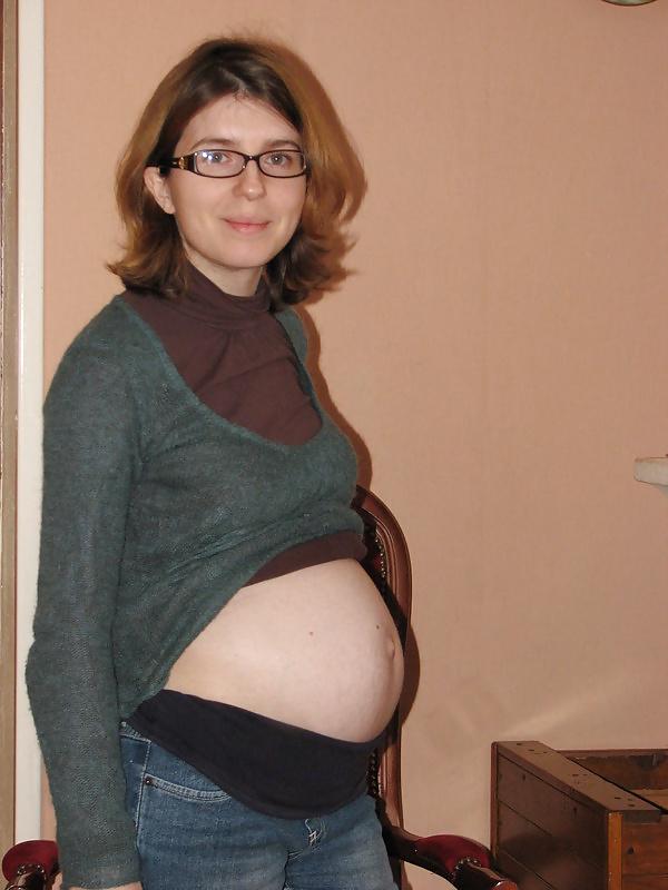 10P Sandra Enceinte - Pregnant