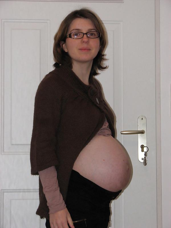 10P Sandra Enceinte - Pregnant