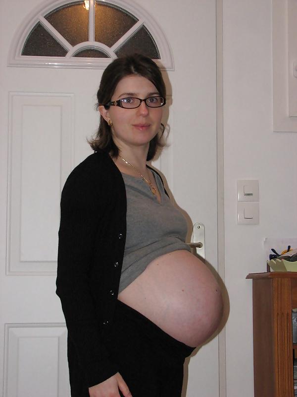 10P Sandra Enceinte - Pregnant