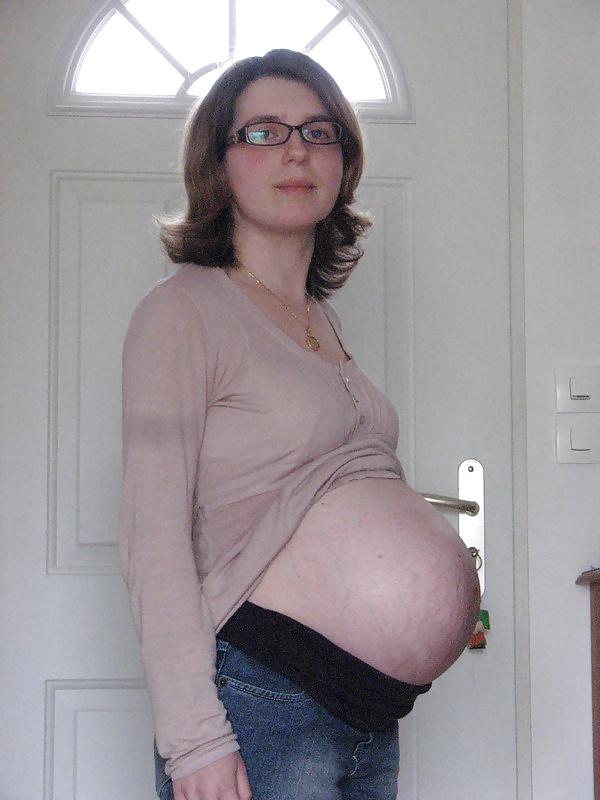 10P Sandra Enceinte - Pregnant