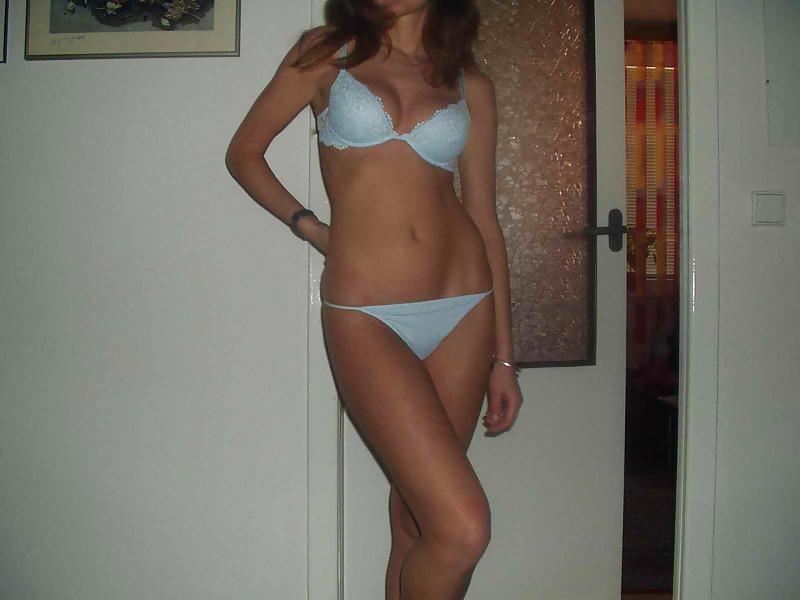 12P Pretty Girl Posing 3