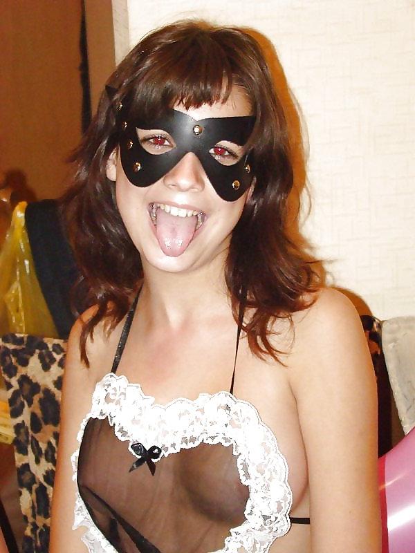 25P KEY - Masked women
