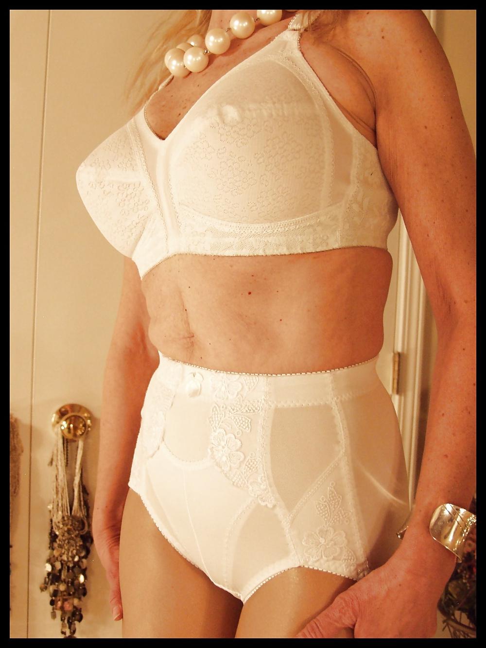 5P 01 girdle mature pantyhose and more by fruchtbaerchen
