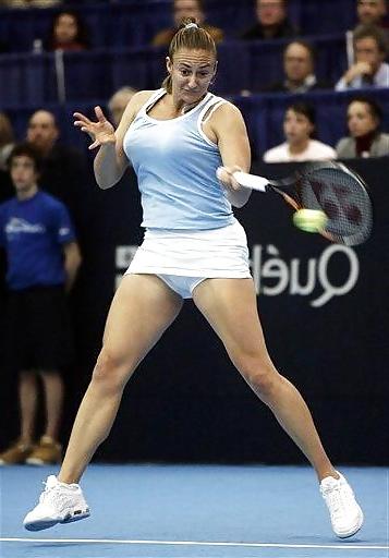 25P Tennis Babes Playing BVR