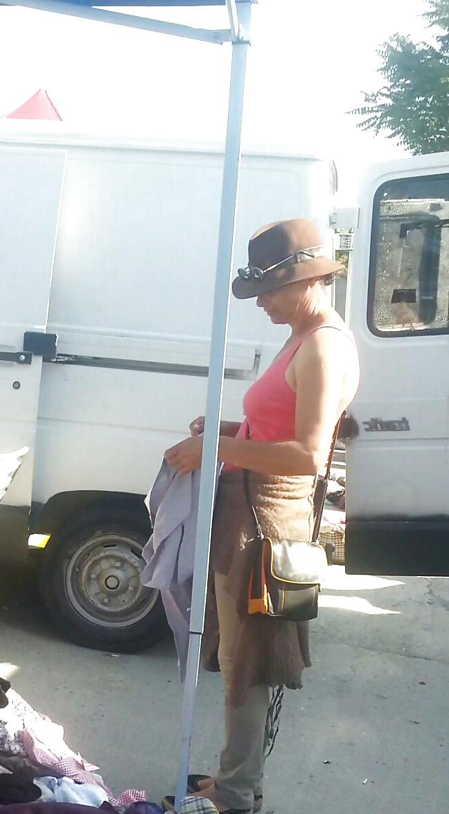 21P Spy boobs and bra romanian