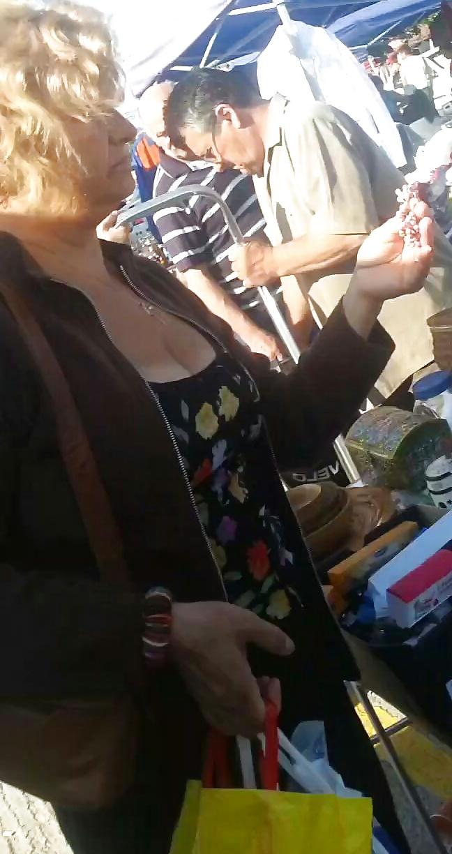 21P Spy boobs and bra romanian