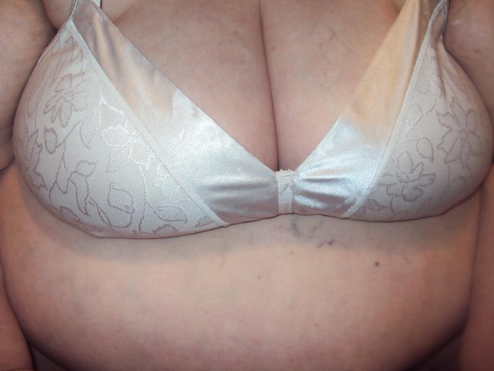 10P Sexy white bra and panties 