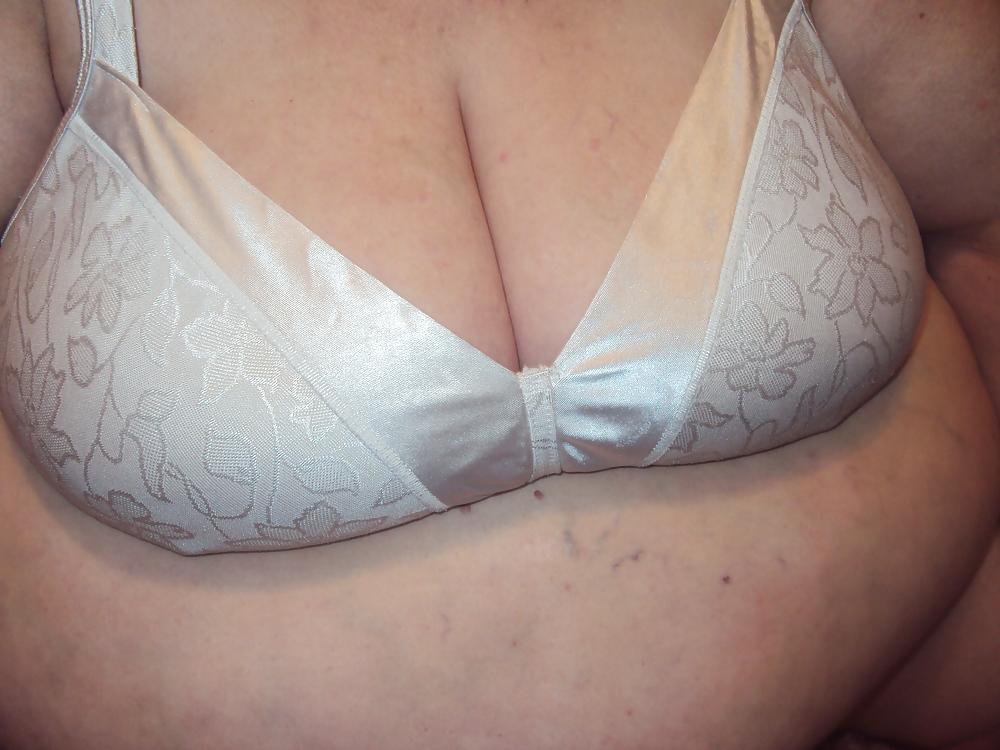 10P Sexy white bra and panties 