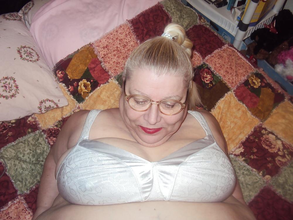 10P Sexy white bra and panties 