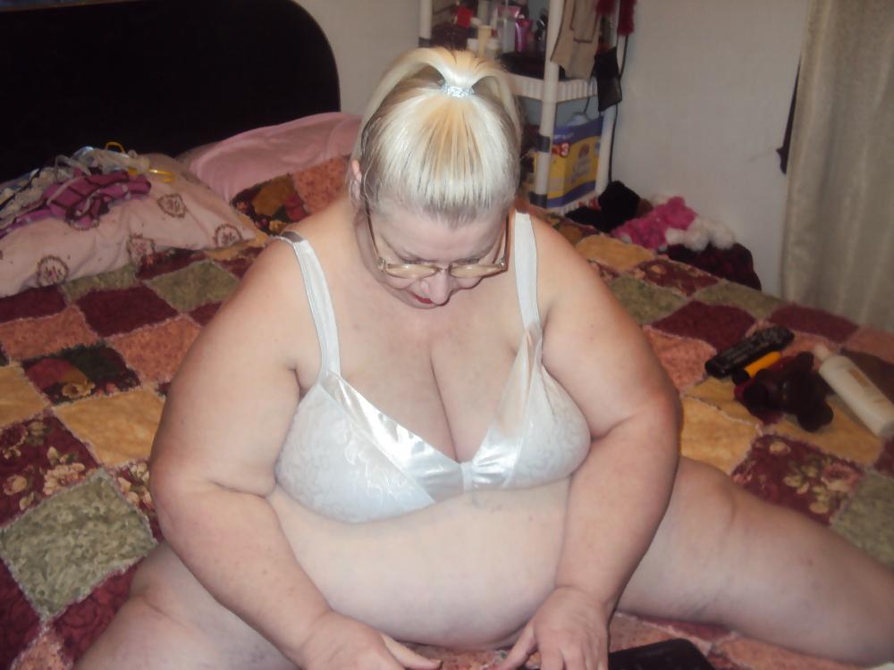10P Sexy white bra and panties 