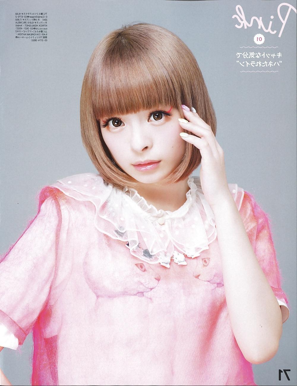 25P Japanese-Korean Kyary Pamyu Pamyu, Hyuna Kim, Nozomi Sasaki