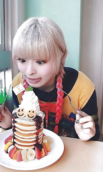 25P Japanese-Korean Kyary Pamyu Pamyu, Hyuna Kim, Nozomi Sasaki