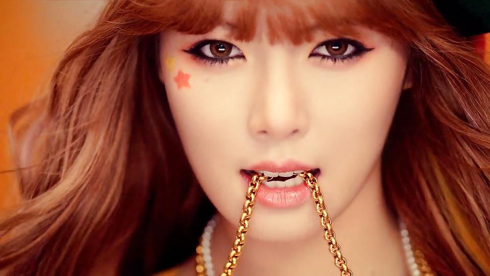 25P Japanese-Korean Kyary Pamyu Pamyu, Hyuna Kim, Nozomi Sasaki