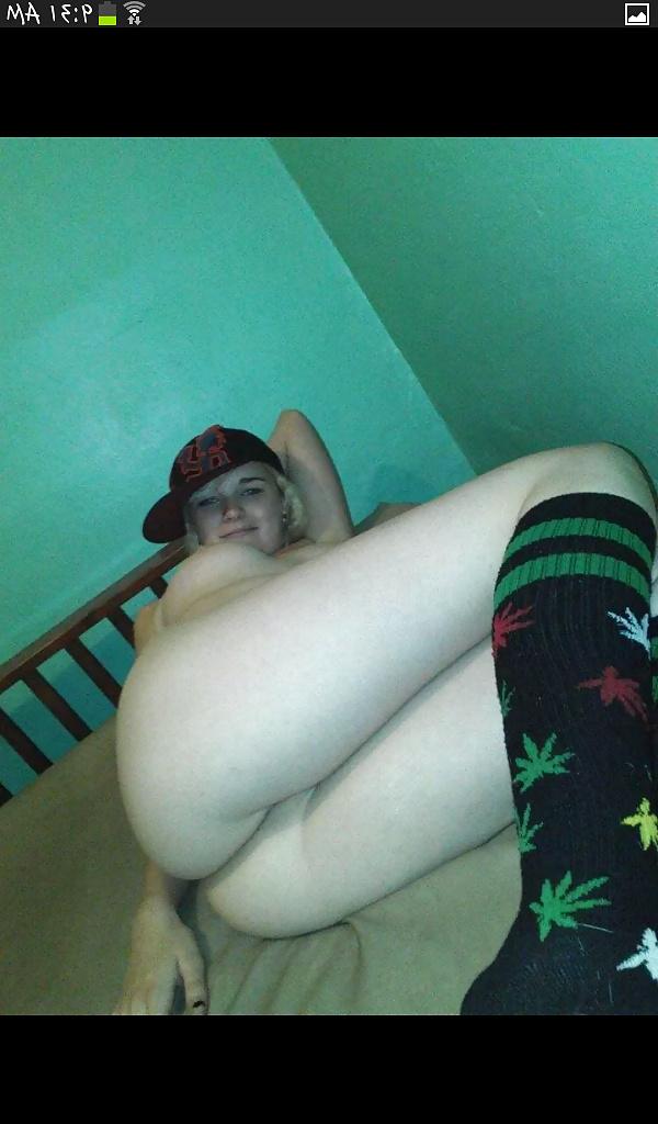 25P Sexy stoner girl tease