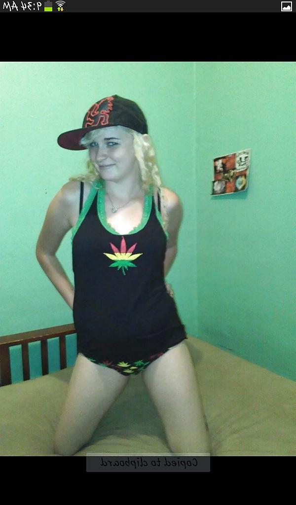 25P Sexy stoner girl tease