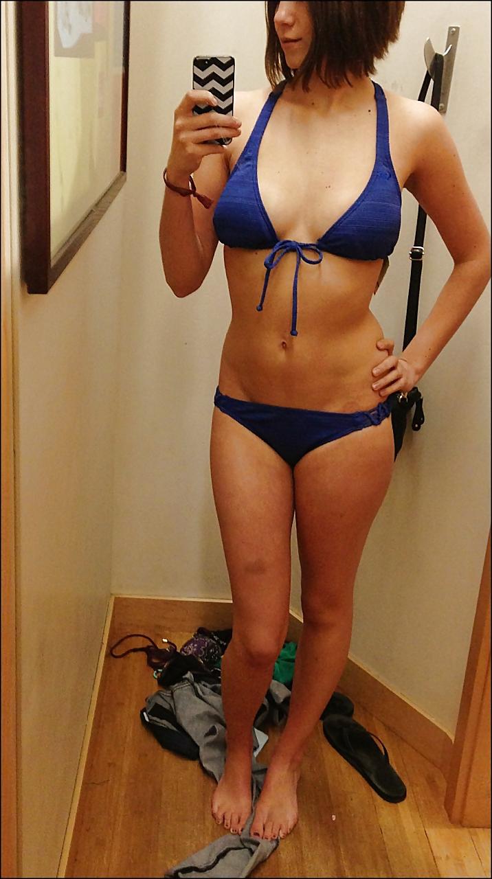 25P Dressing Room Hot Girls 4