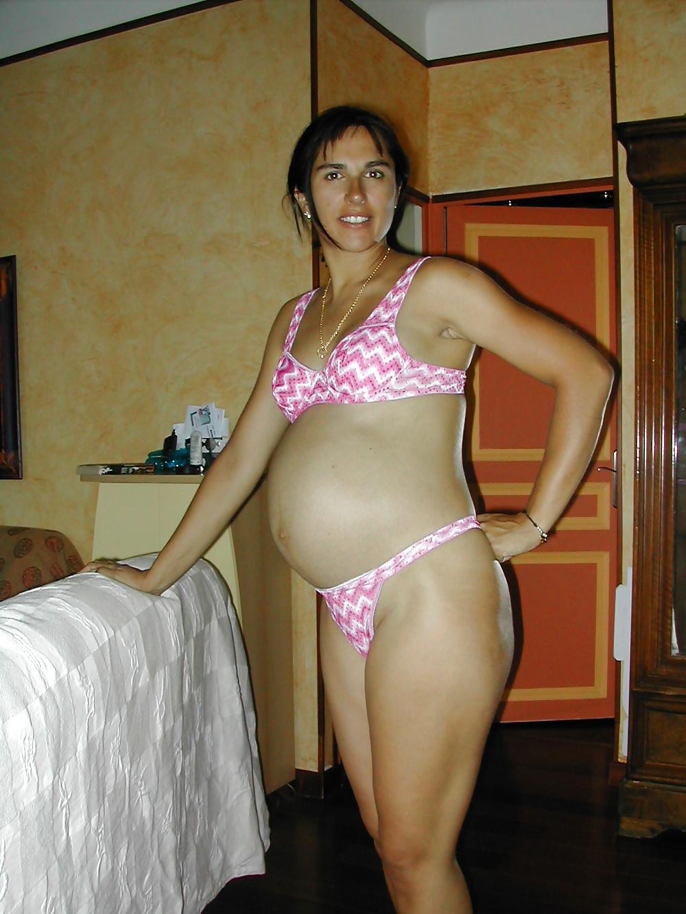 18P Pregnant amateur