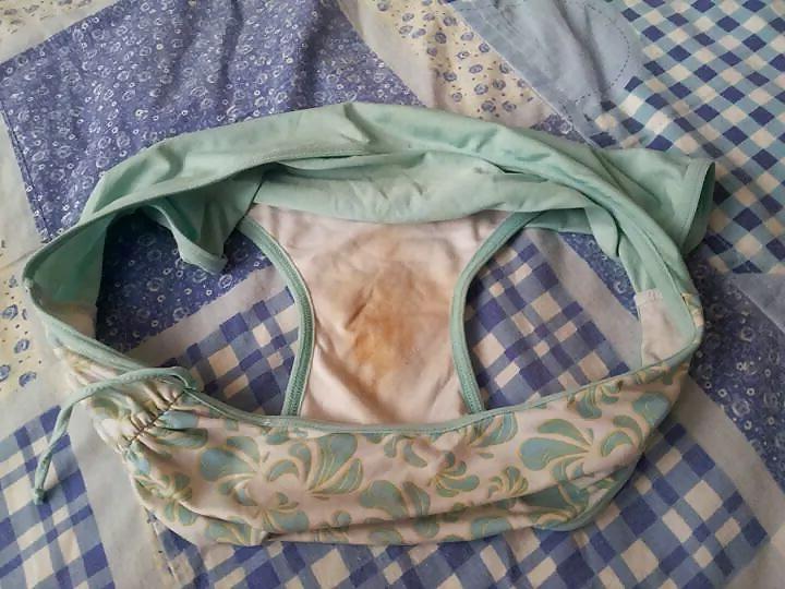 10P Cum on panties