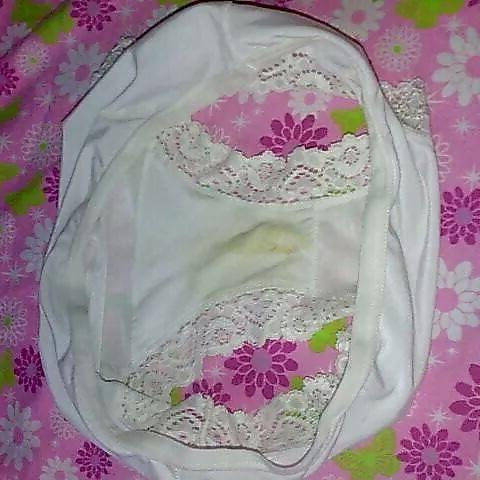 10P Cum on panties