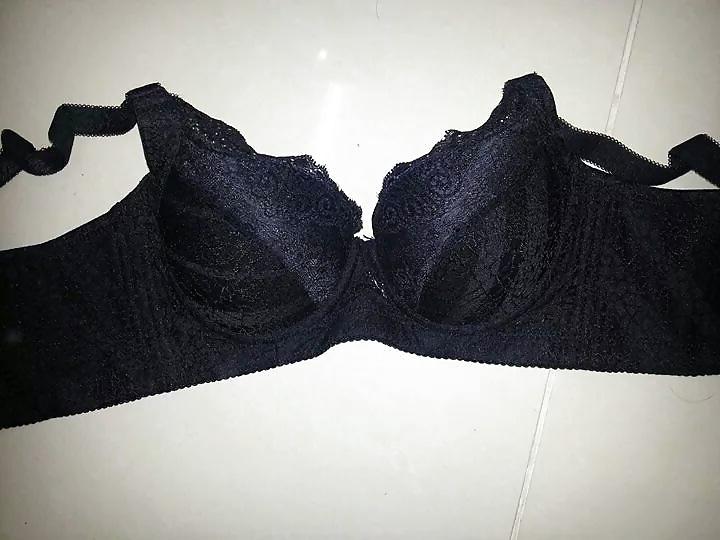 17P Bra lovers