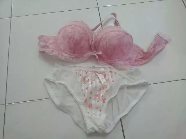 17P Bra lovers