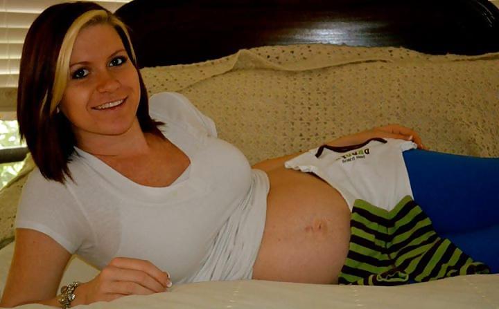 7P Sexy pregnant whore
