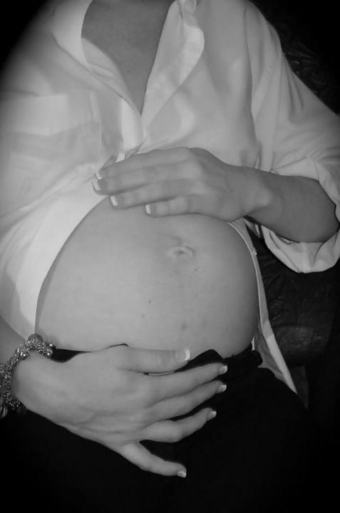 7P Sexy pregnant whore