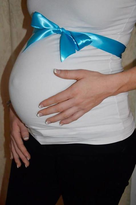 7P Sexy pregnant whore