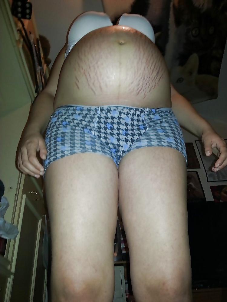 11P Emily B enceinte - pregnant