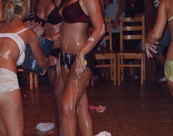 25P Danish teens-185-186-wet t-shirt bra panties upskirt 