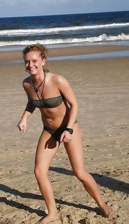 25P Danish teens-185-186-wet t-shirt bra panties upskirt 