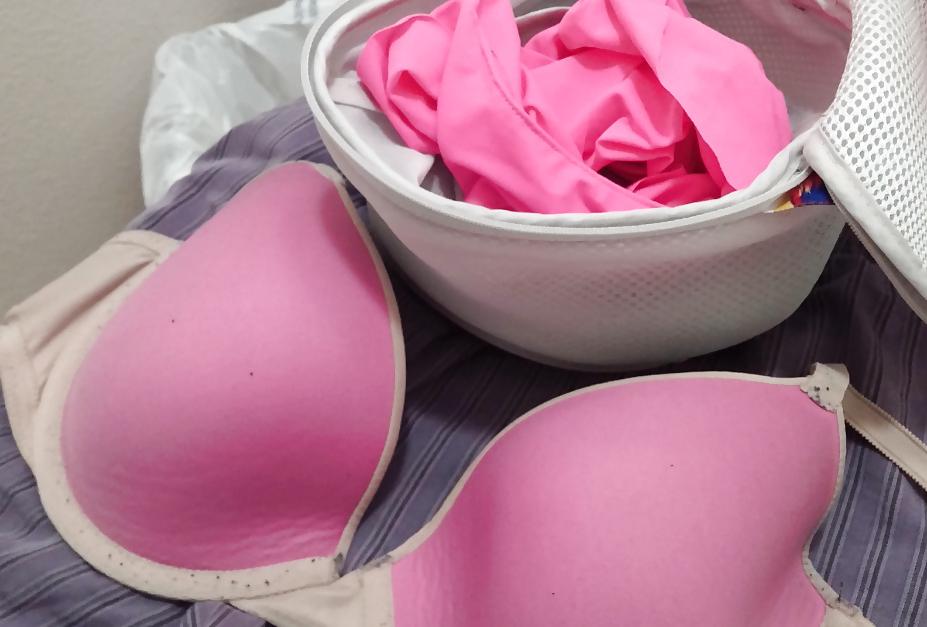 6P Cum on Cousins Clean Bra with Her Panties