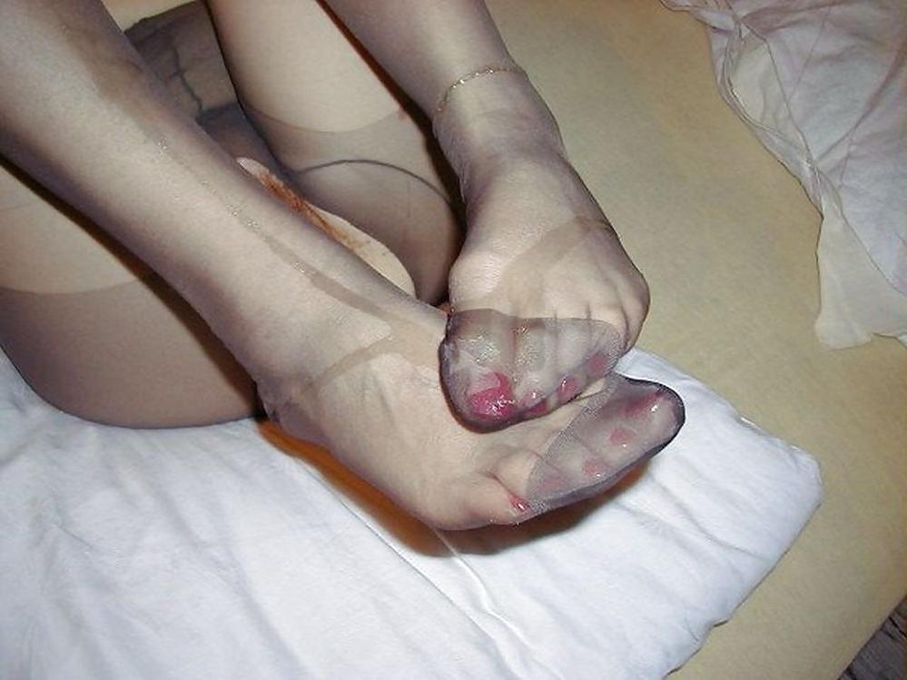 9P CUM on pantyhose and feet