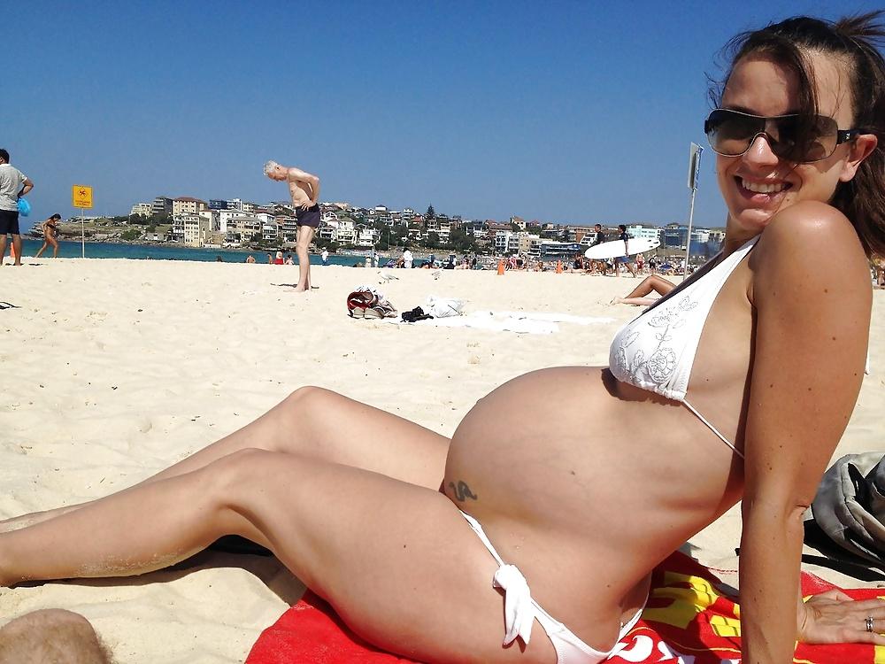 25P Hot Pregnant Women