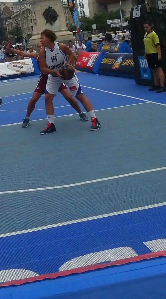 25P Spy sexy teens basketball romanian