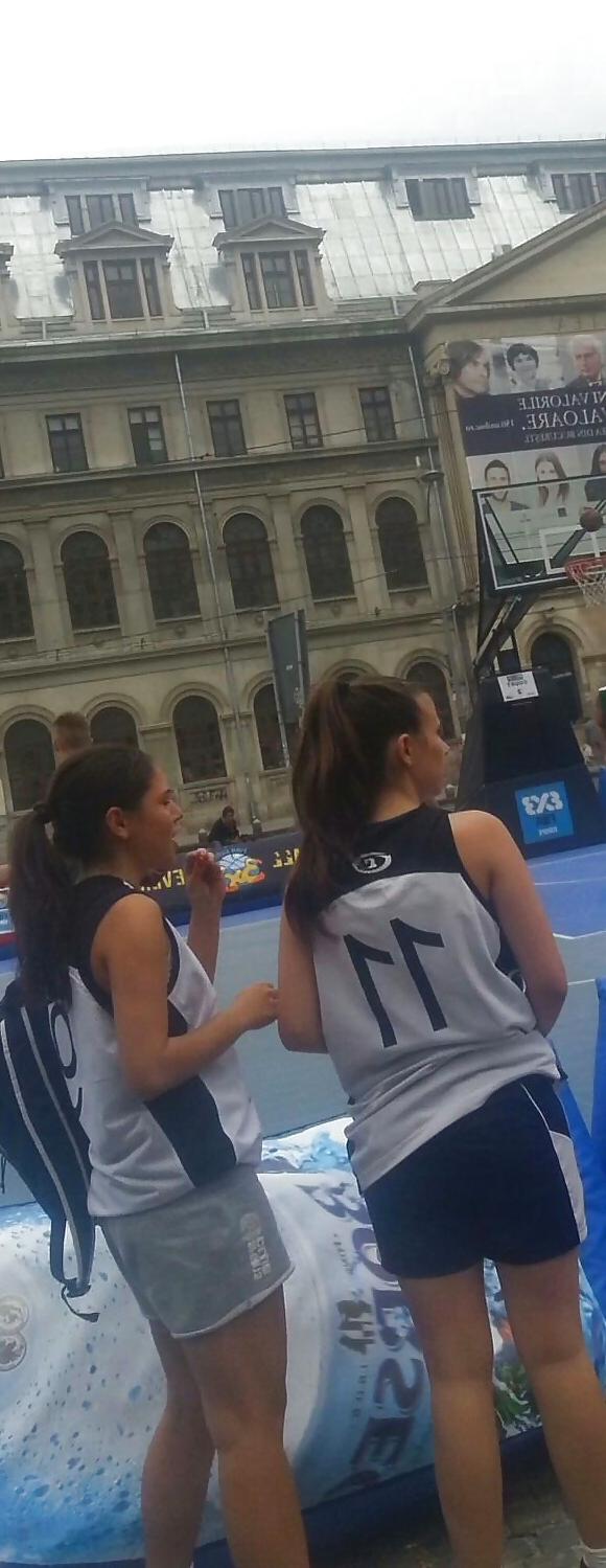 25P Spy sexy teens basketball romanian
