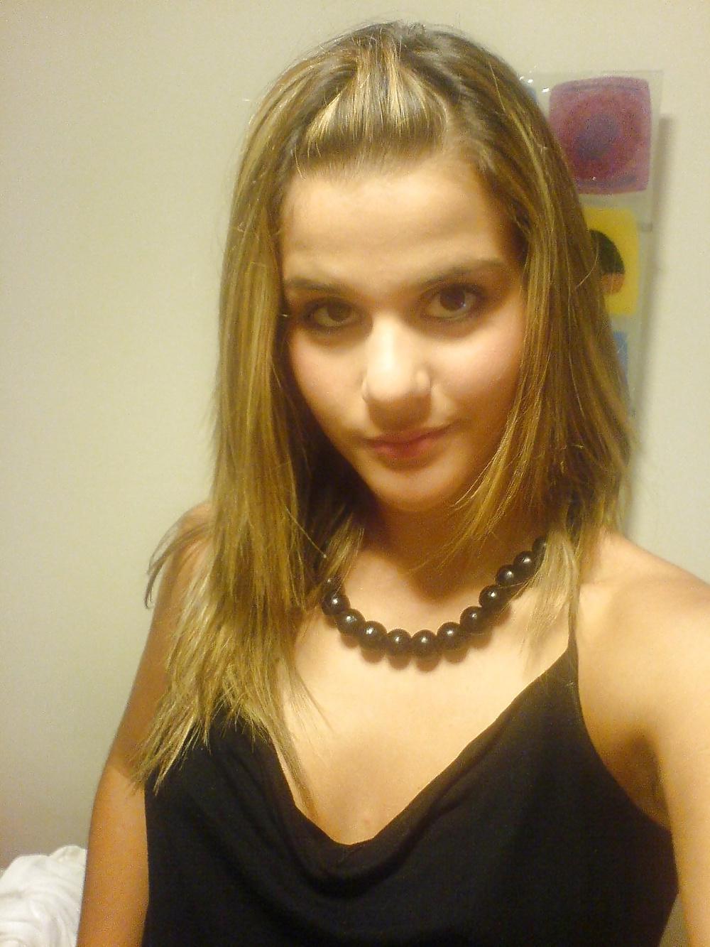 20P Pretty Teen - Show All Sexy Selfie