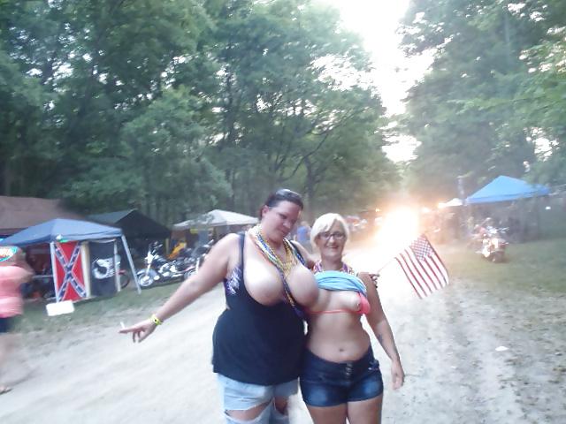 7P Apple with our Shovelhead and biker friends