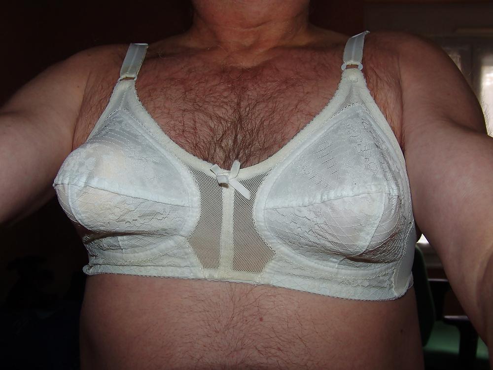 6P Very old & stolen bra
