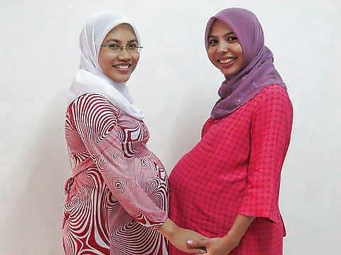 25P Malay Hijab Pregnant