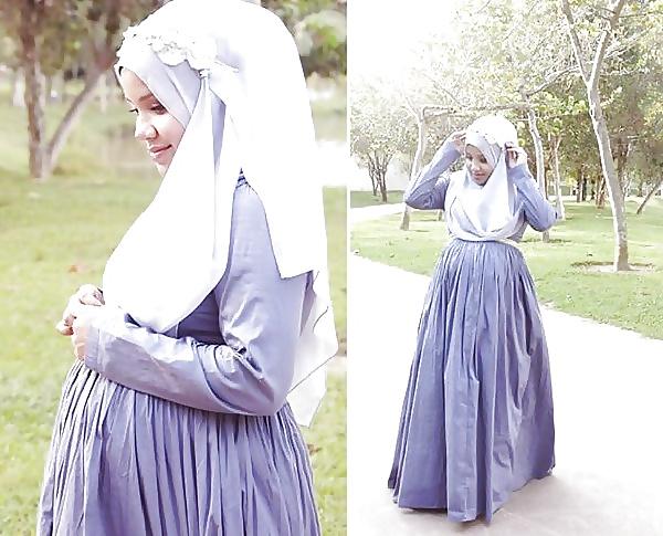 25P Malay Hijab Pregnant