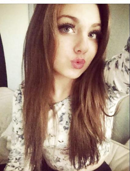 13P Chav tease Sofia!
