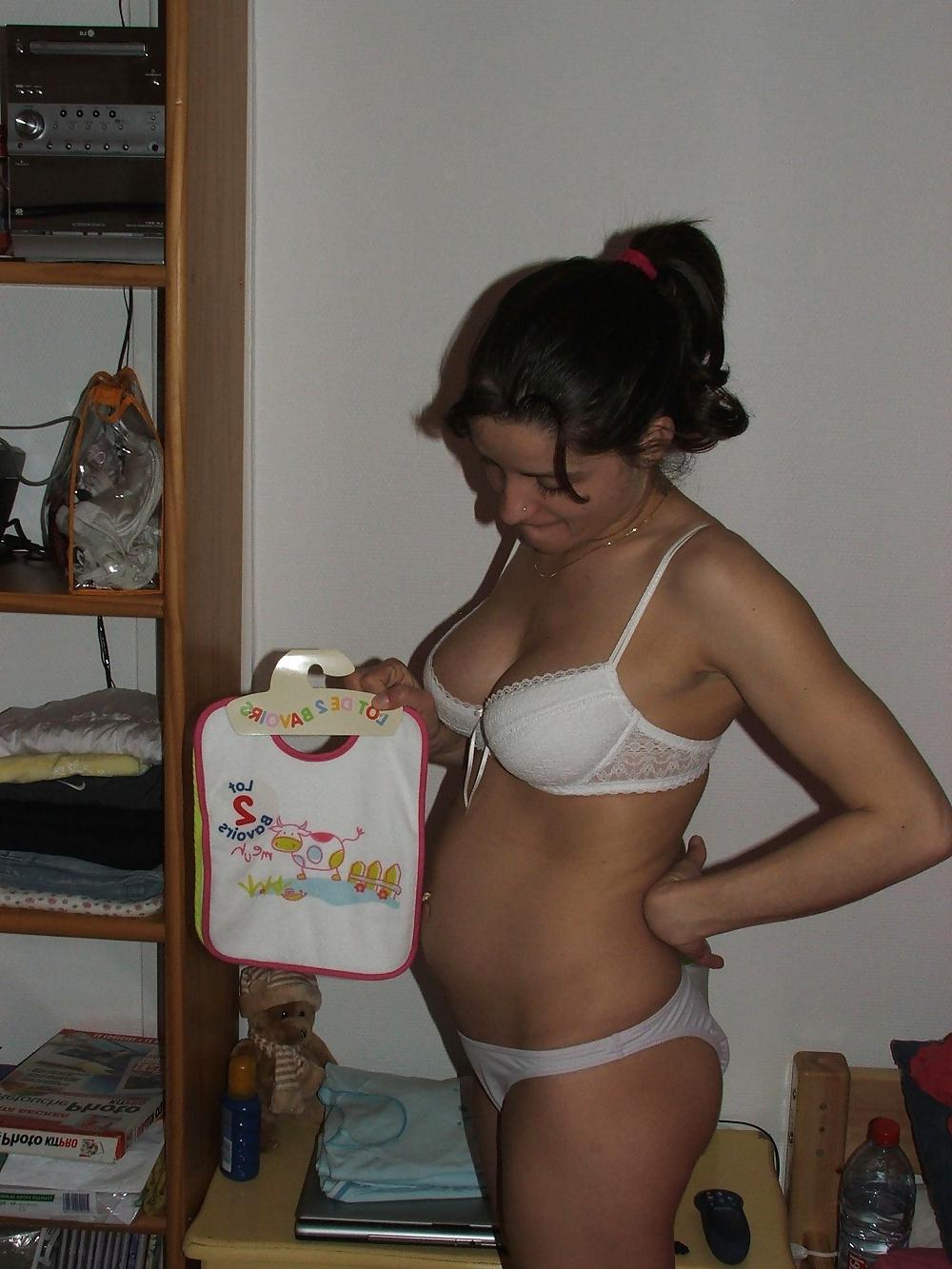 8P Sexy pregnant Marloes