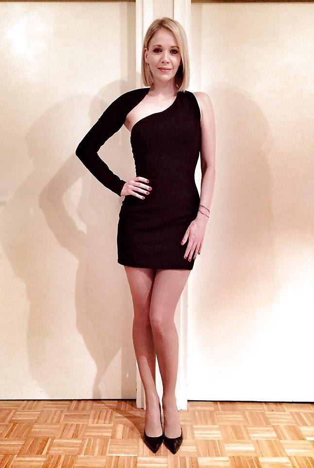 14P Very sexy milf in heels