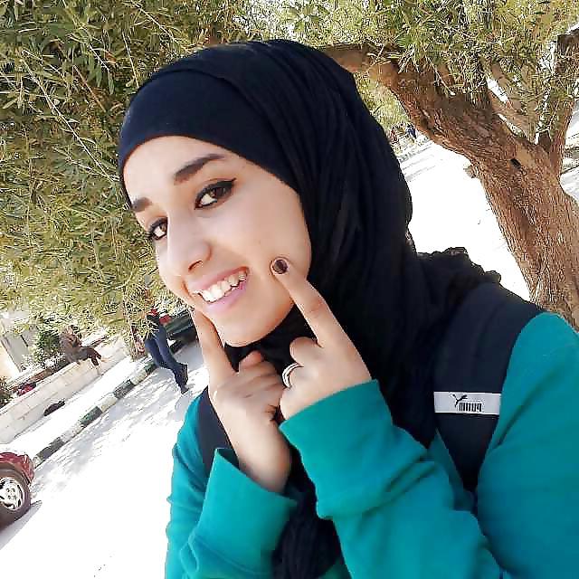 17P Hijab and lovely face