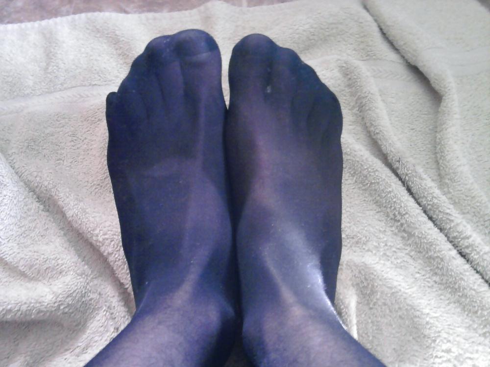 12P Nylon foot tease