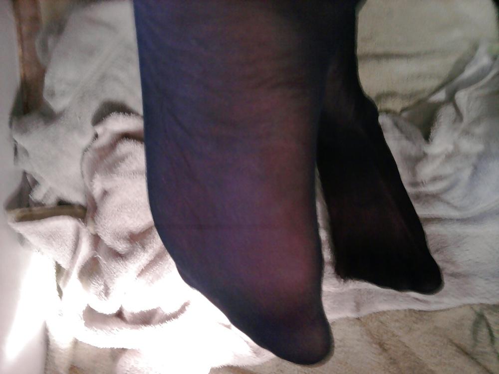 12P Nylon foot tease
