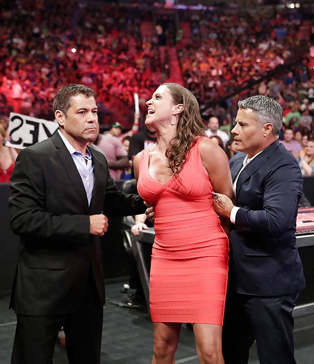 17P Wrestling milfs