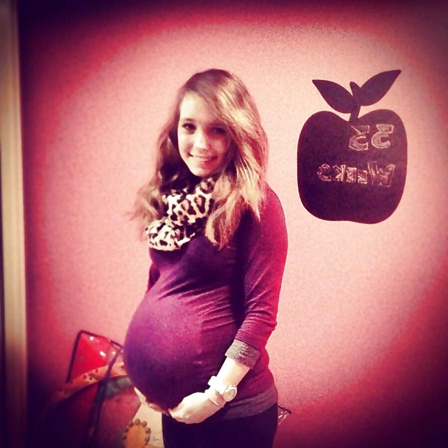 25P Enceinte - Pregnant 33