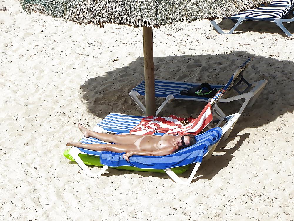 14P Milf in the sun 